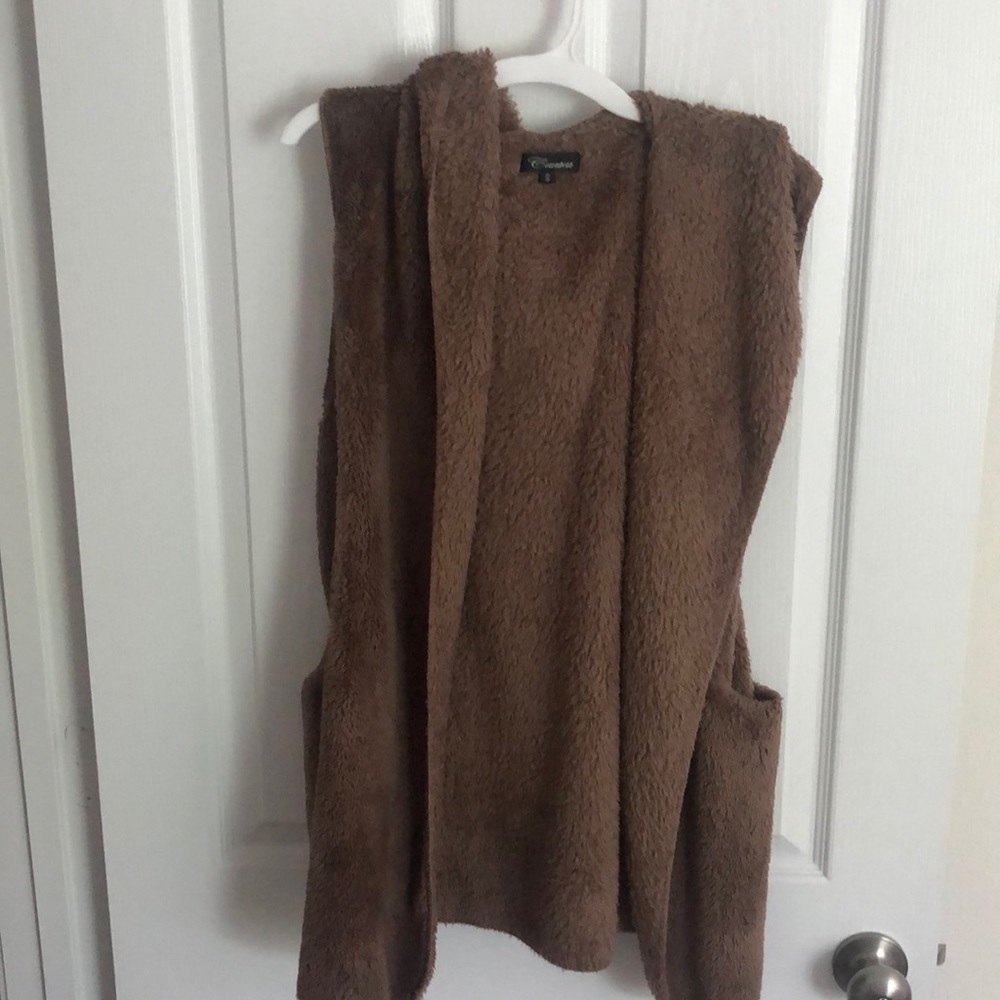 Hooded faux-fur vest